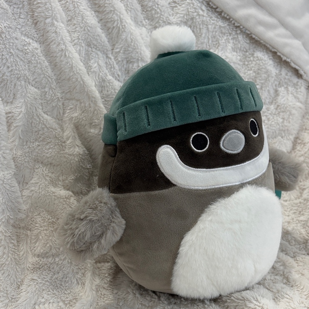 Gertrude the Penguin Squishmallow 9” Plush – Teal Hat – BNWT - Picture 2 of 5